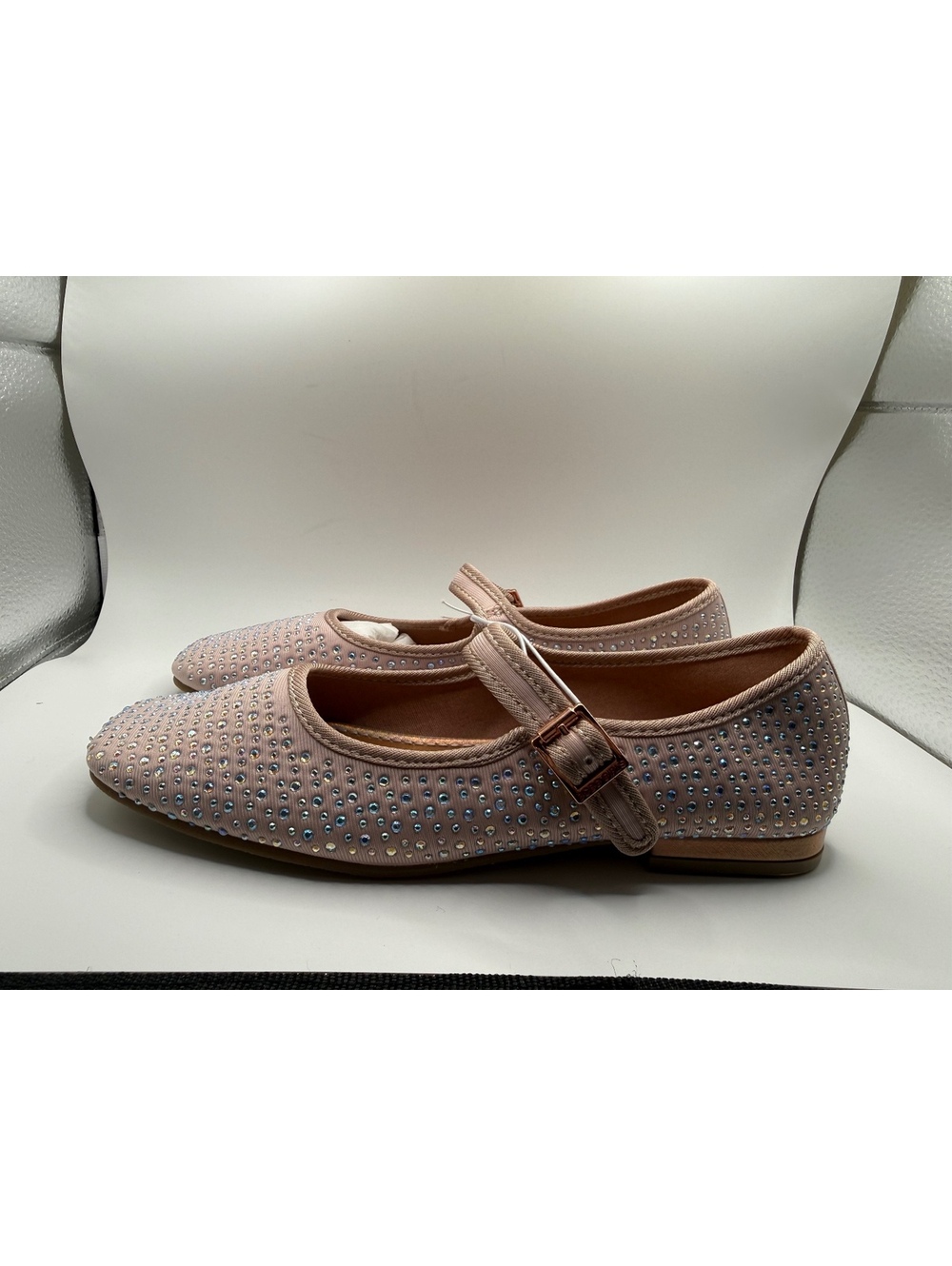BCBG Girls Size 3 Quinn Mary Jane Rhinestone Flat in Blush